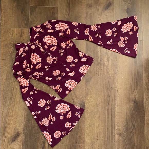 Forever 21 Bell Sleeve Blouse - Picture 1 of 2